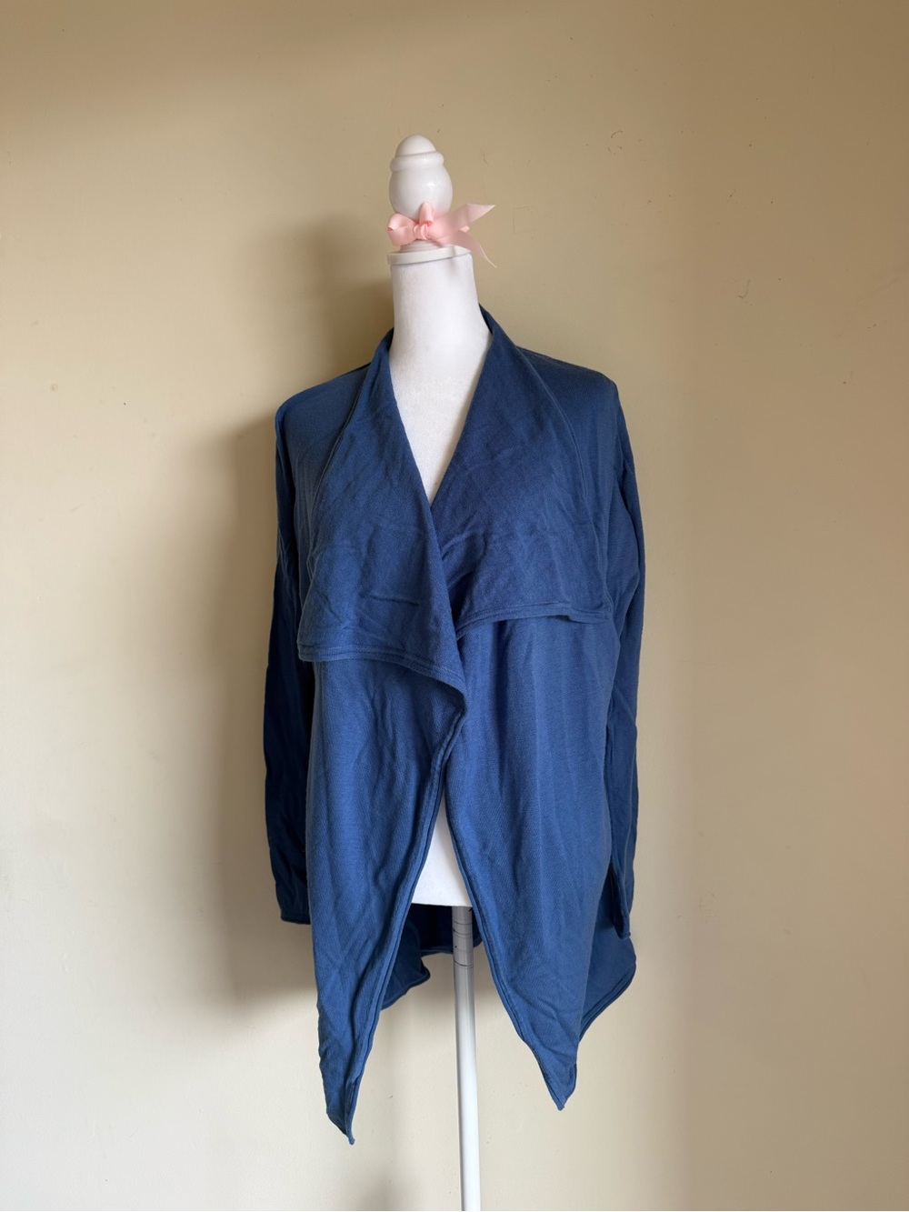 Elie Tahari Cardigan